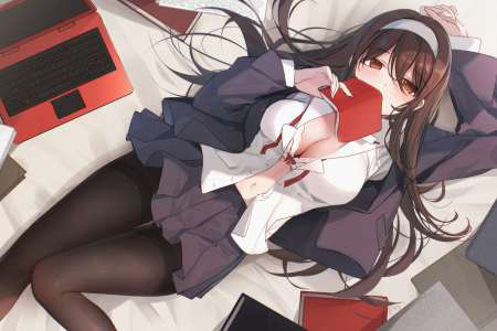 怎么有美女朝我飞来了~ 动图 原来关个抽屉还有惊喜看